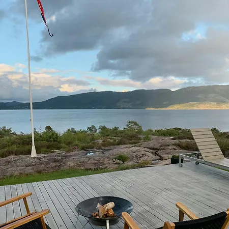 Enjoy Outstanding Fjord View In Vestlandet Hébergement de vacances Hervik