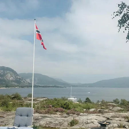 Enjoy Outstanding Fjord View In Vestlandet Hébergement de vacances Hervik